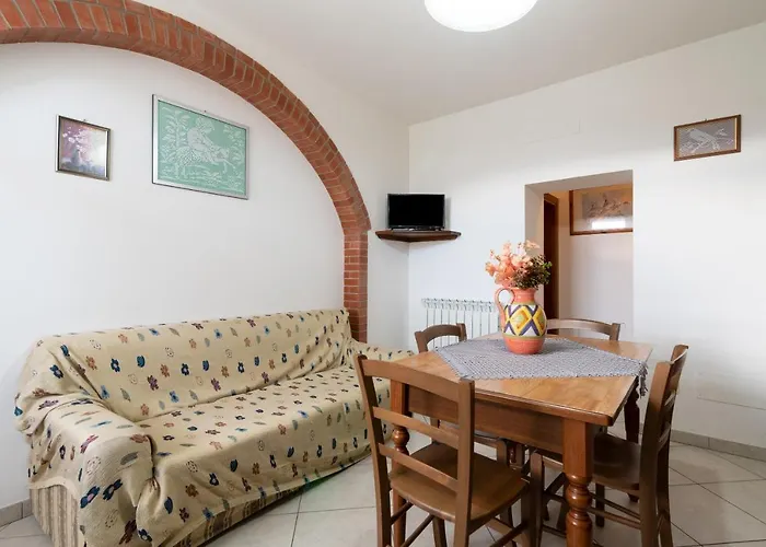 Papa Giuseppe La Cantina Cortona